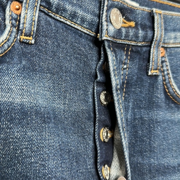 Re/Done Originals High Rise Ankle Crop
Dark Wash Button Fly 25 - Picture 4 of 12